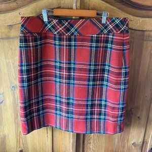 LL Bean Plaid (Lined) Wool Skirt in Excellent Preowned Condition. Like New!